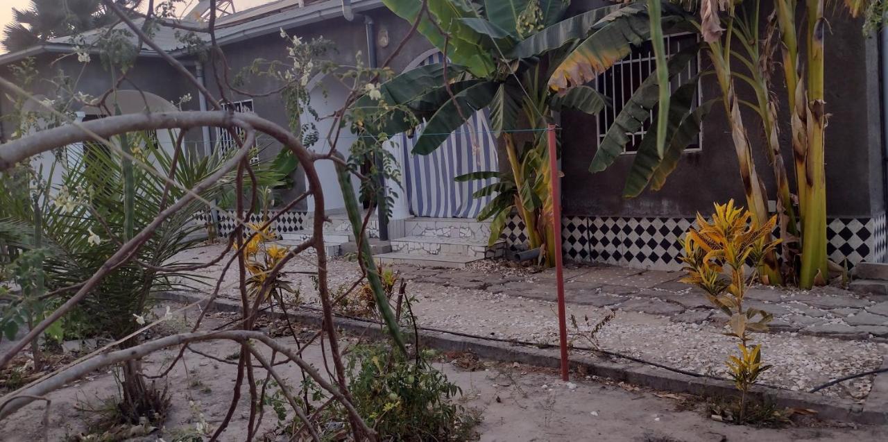 Unique Owl Apartments Sanyang Habitación foto